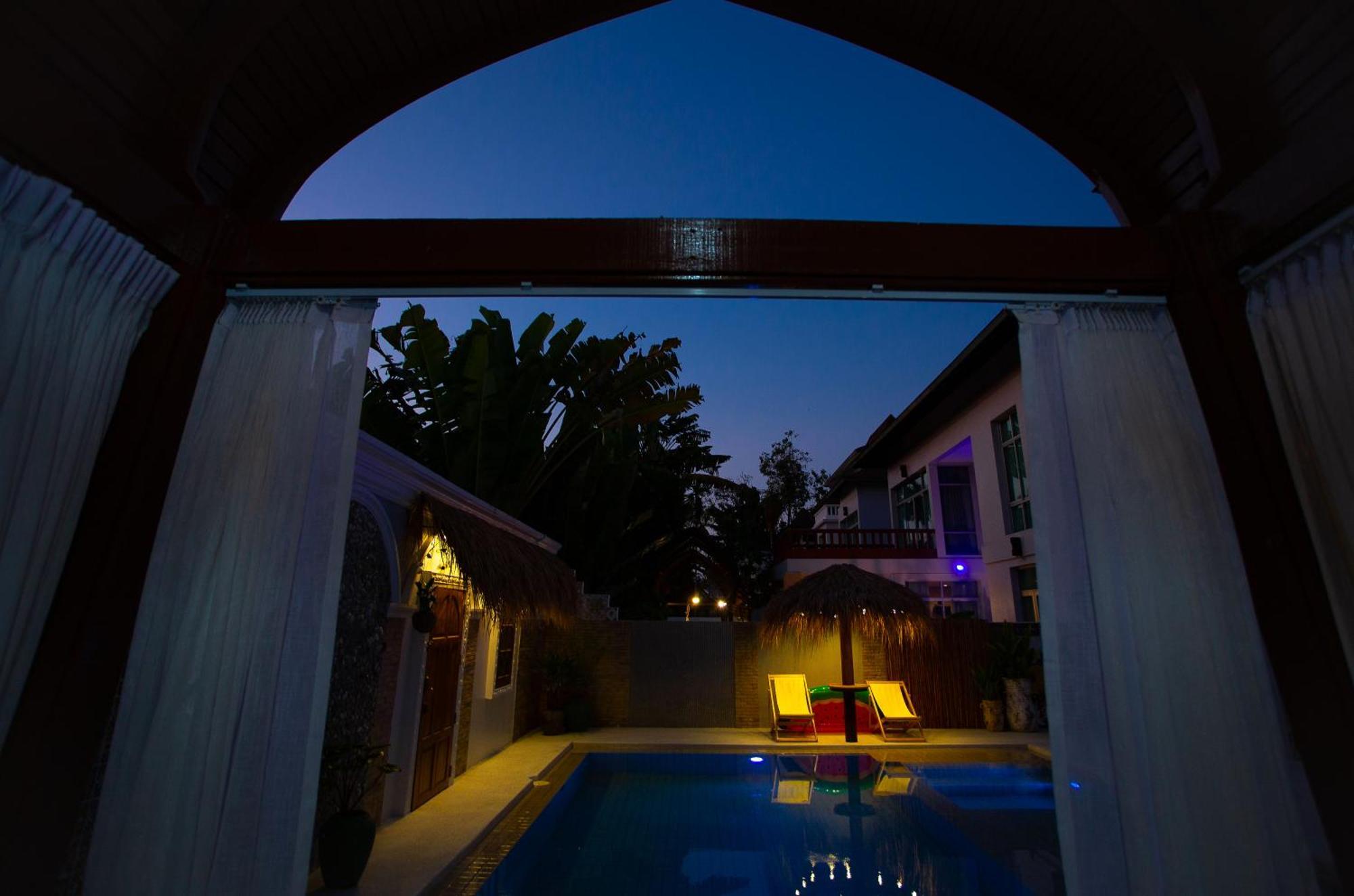 Nagawari Art Maldives Pattaya Villa Na Chom Thian Εξωτερικό φωτογραφία